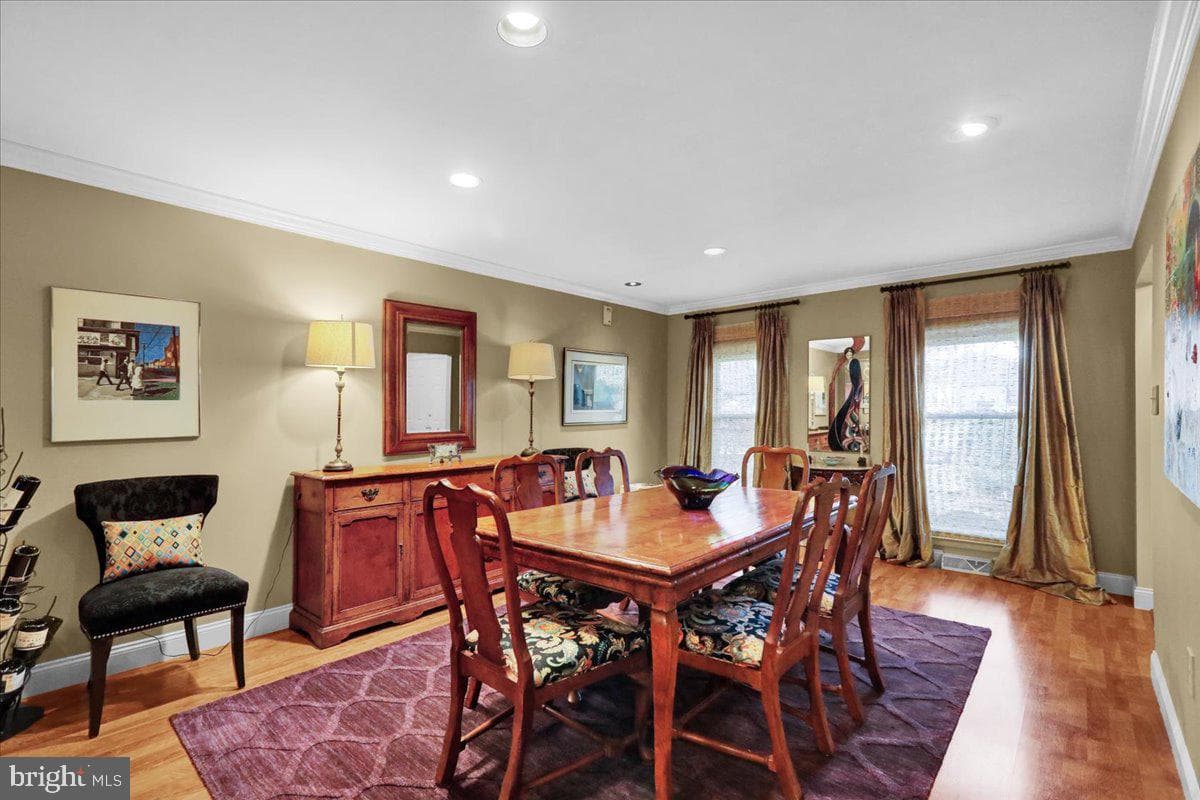 15 Courtleigh Place photo 4