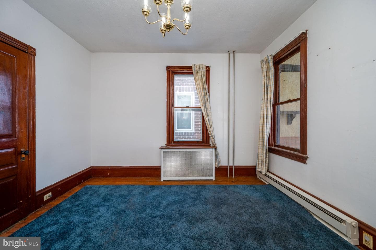 2215 Main Street photo 5