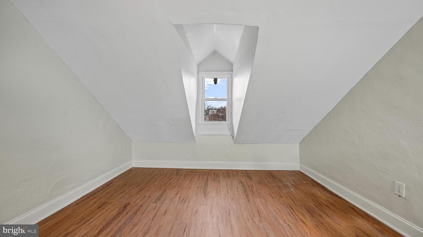 530 Maple Street photo 7