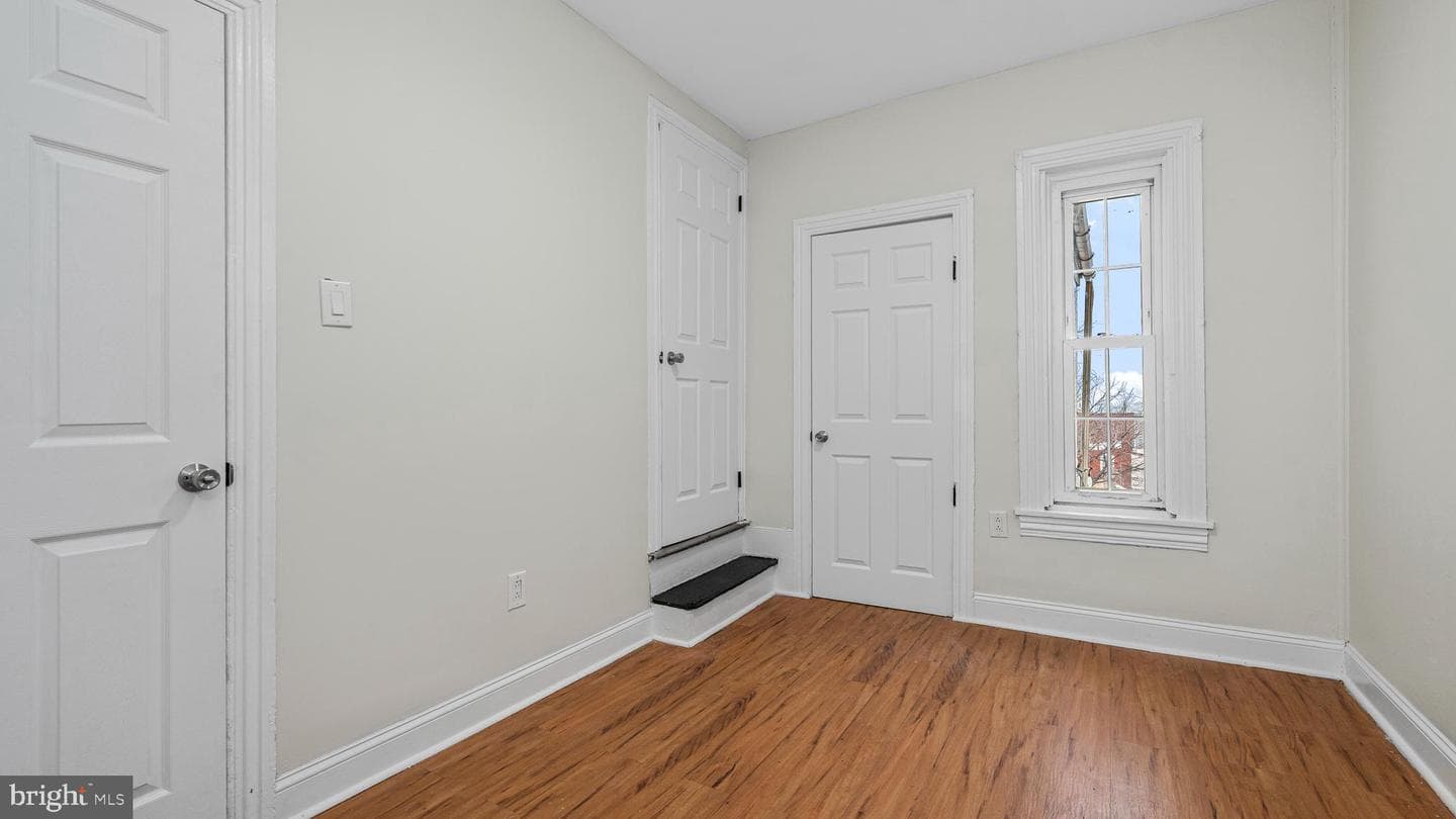530 Maple Street photo 9