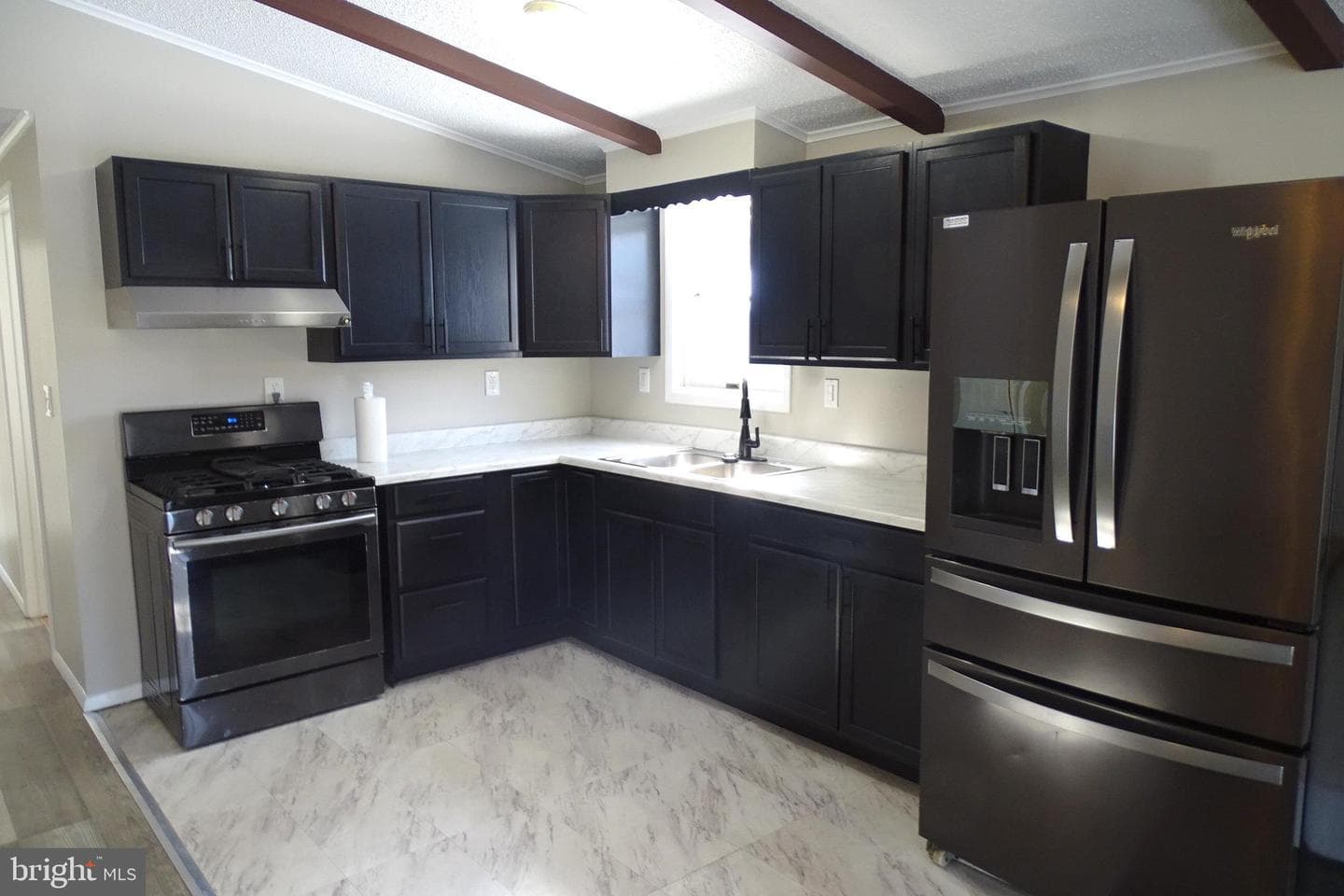 329 Longview Road photo 3