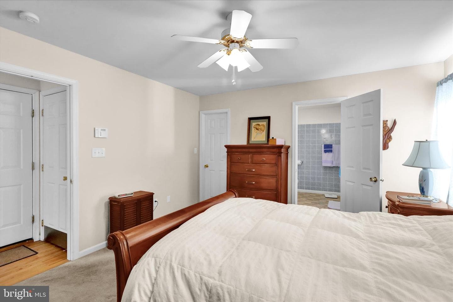 28 Versailles Court photo 19