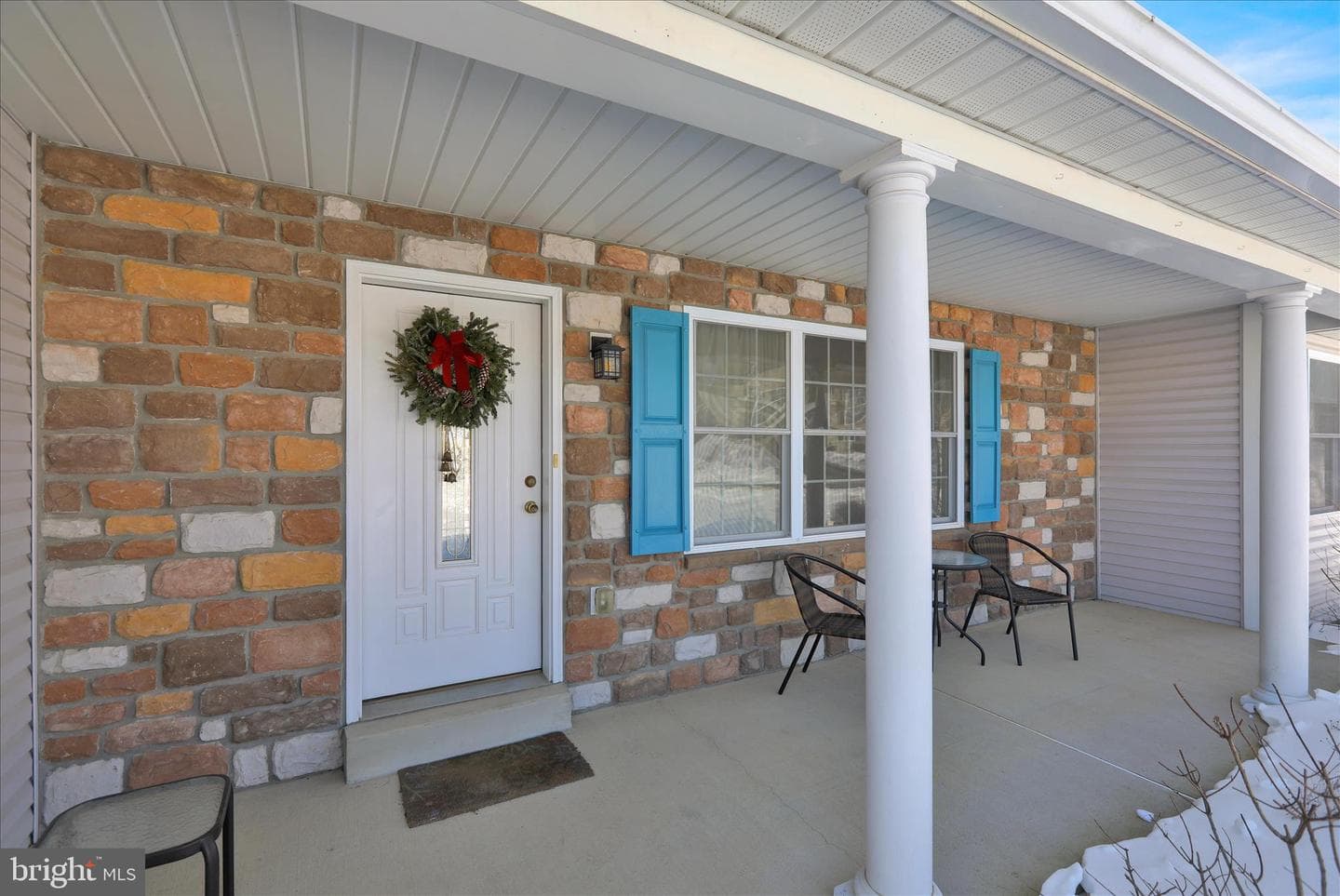 28 Versailles Court photo 3