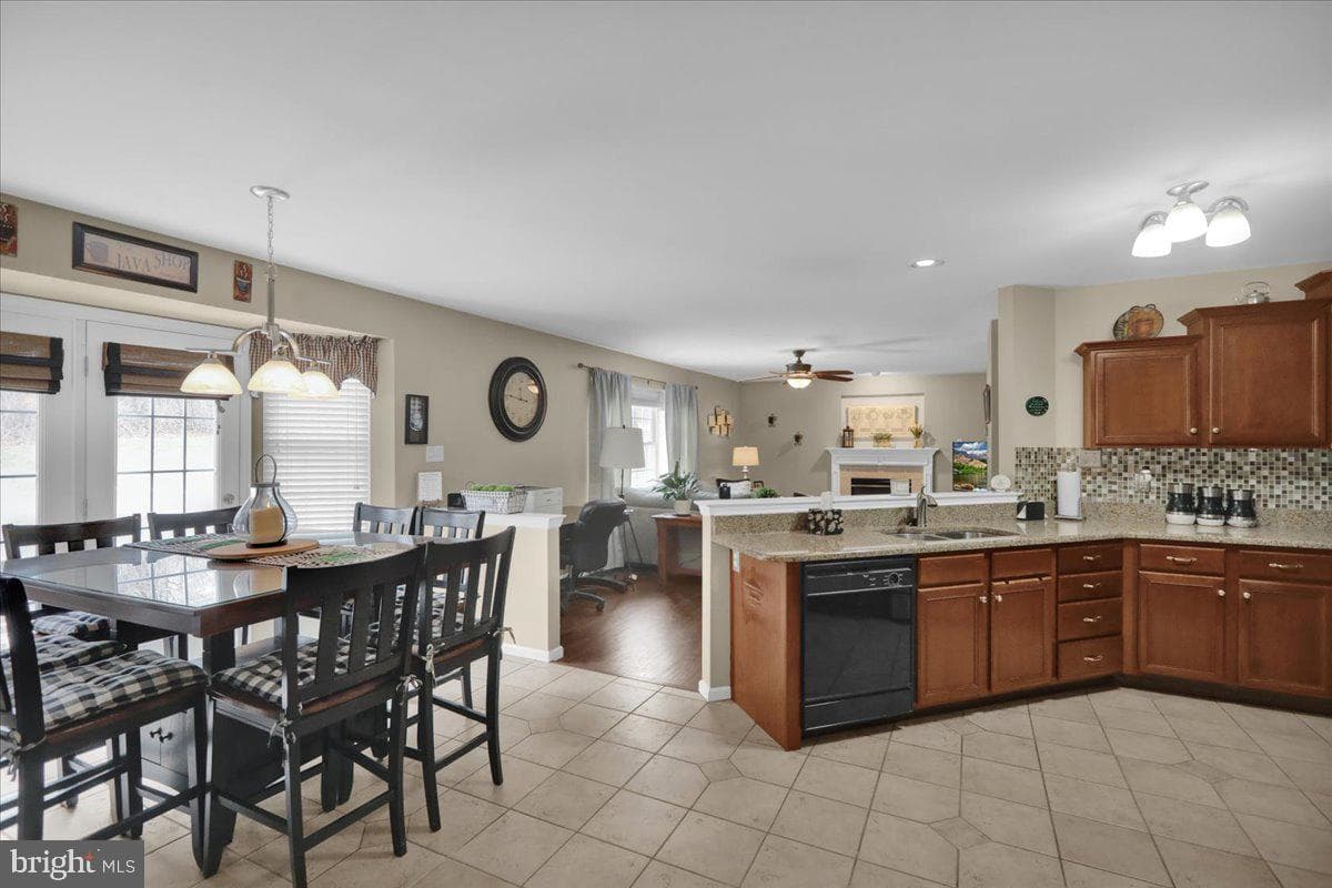 6 Lenape Drive photo 8