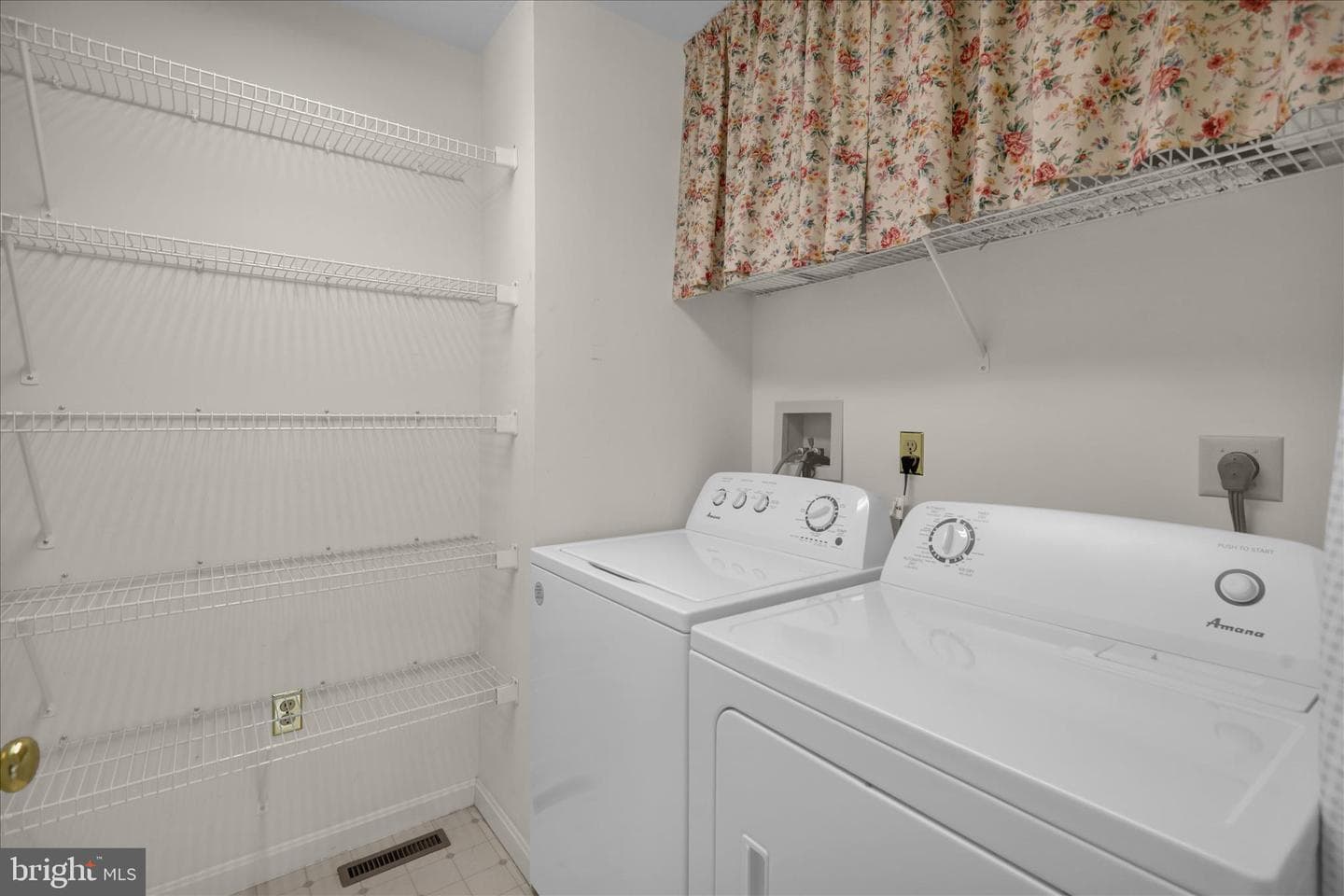 3232 Garfield Avenue photo 10