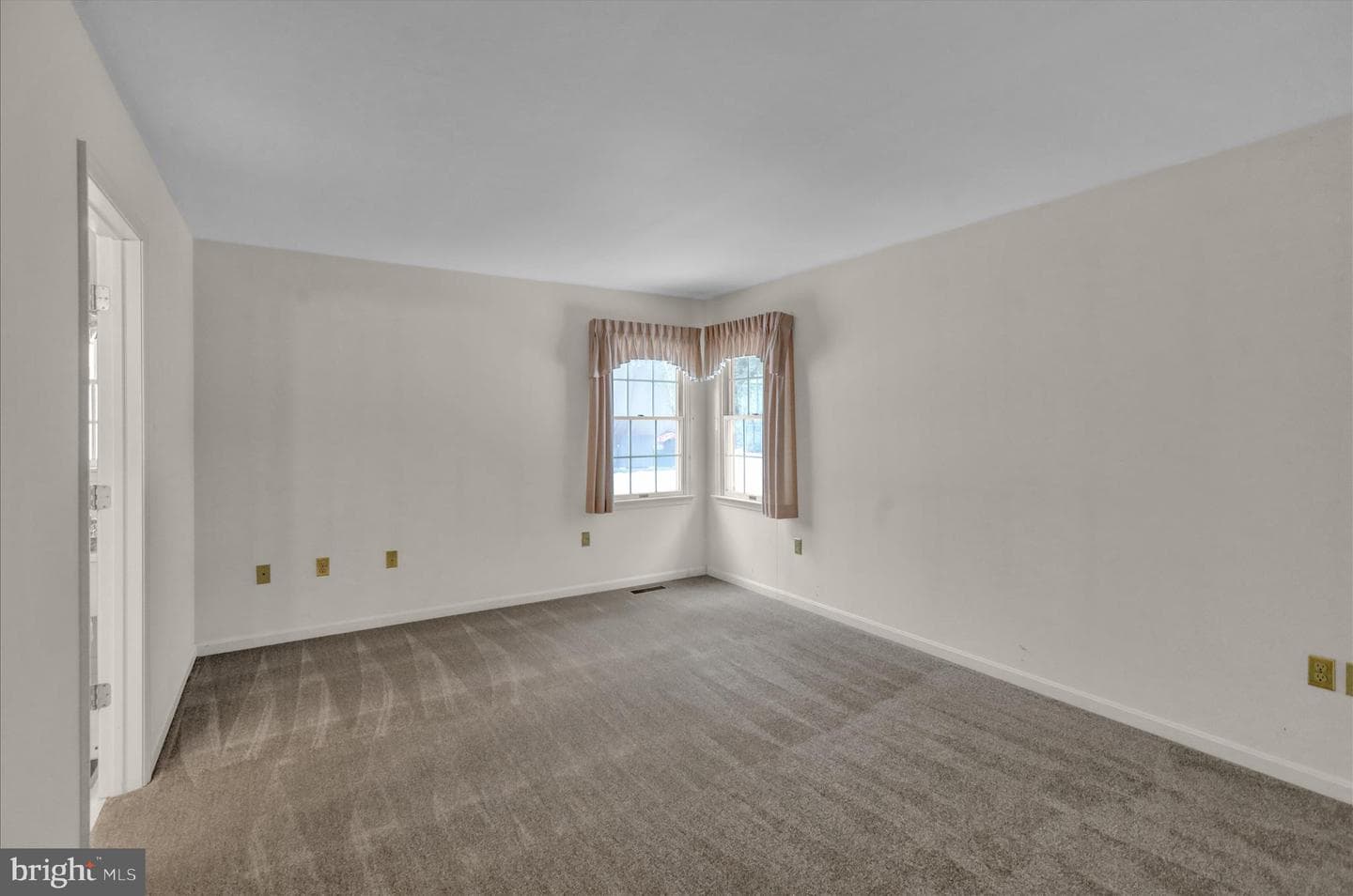 3232 Garfield Avenue photo 11