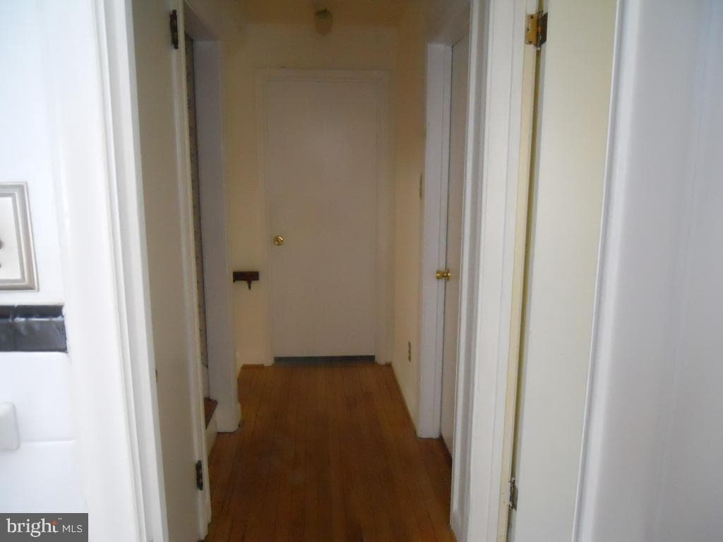 909 Brighton Avenue photo 25