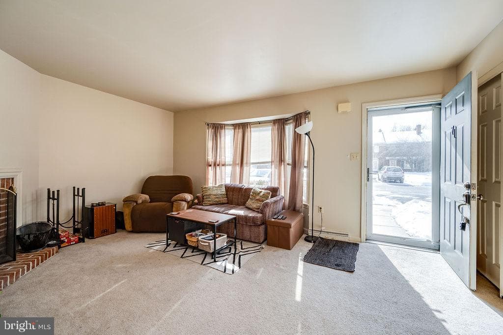 71 Winchester Court photo 2