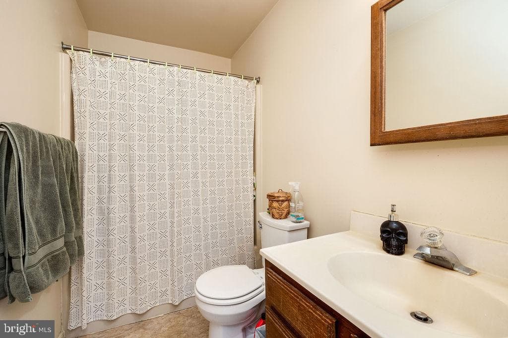 71 Winchester Court photo 25
