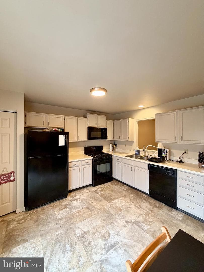 71 Winchester Court photo 39