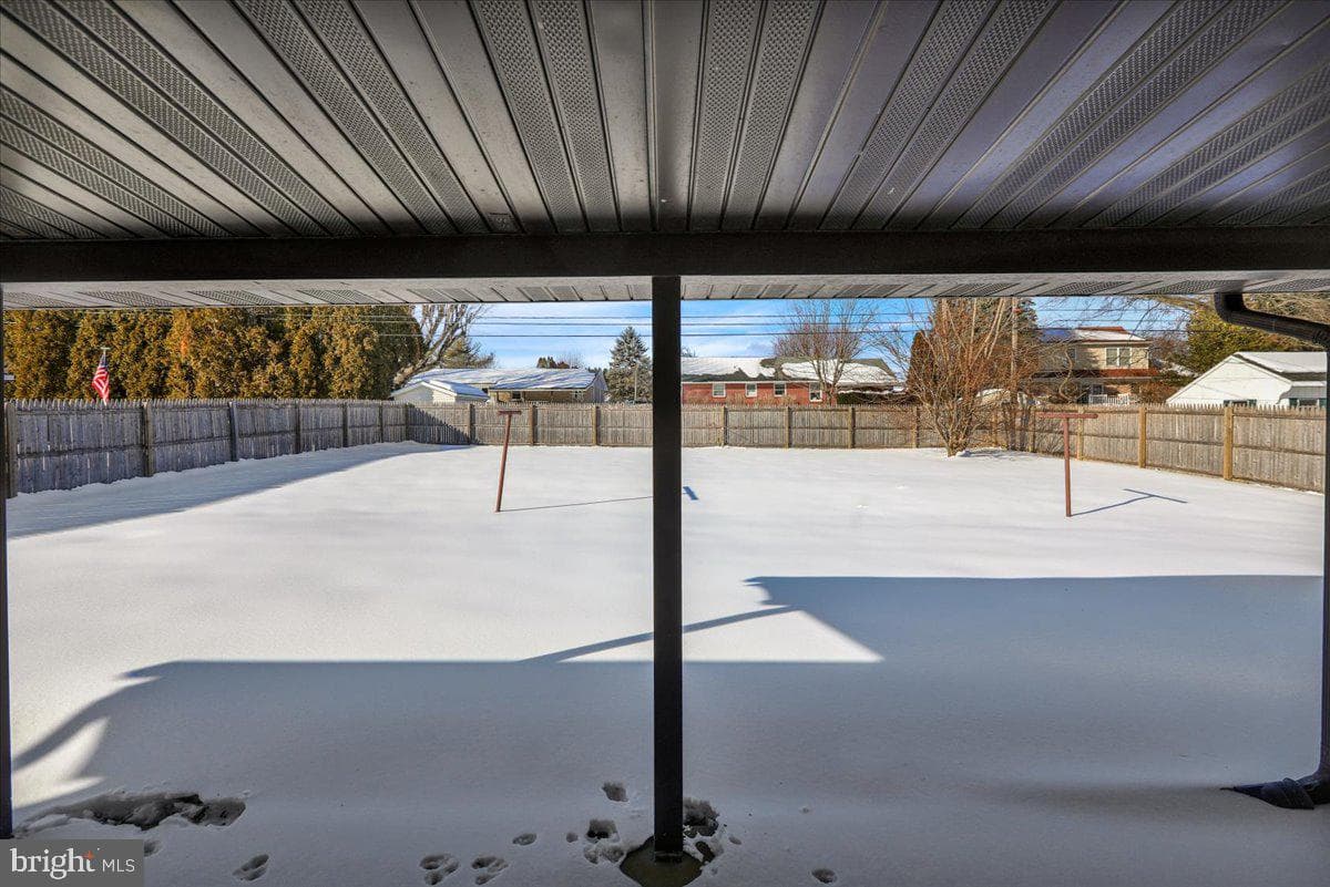 3375 North Street photo 4