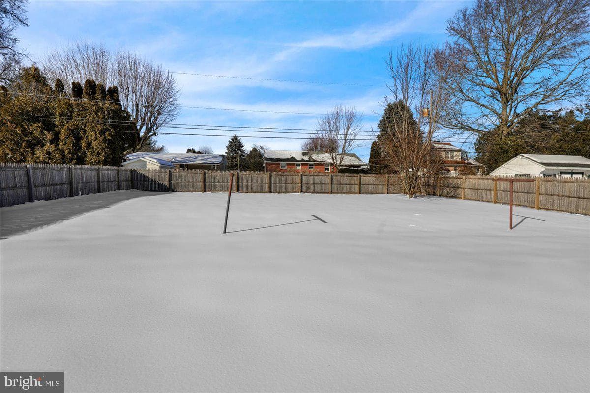 3375 North Street photo 5