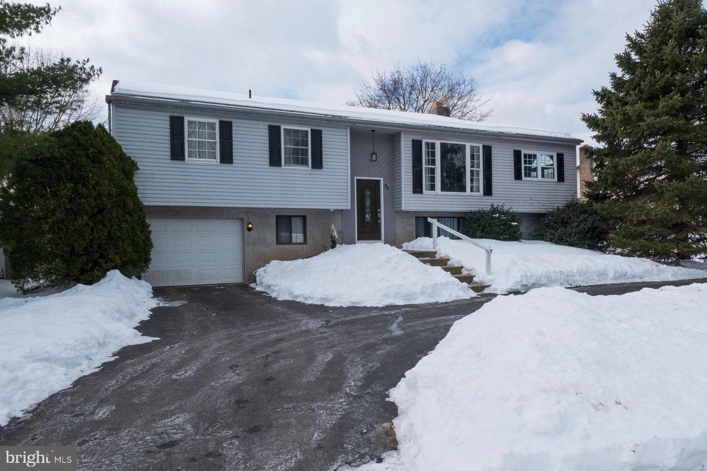 34 Carriage Circle photo 2