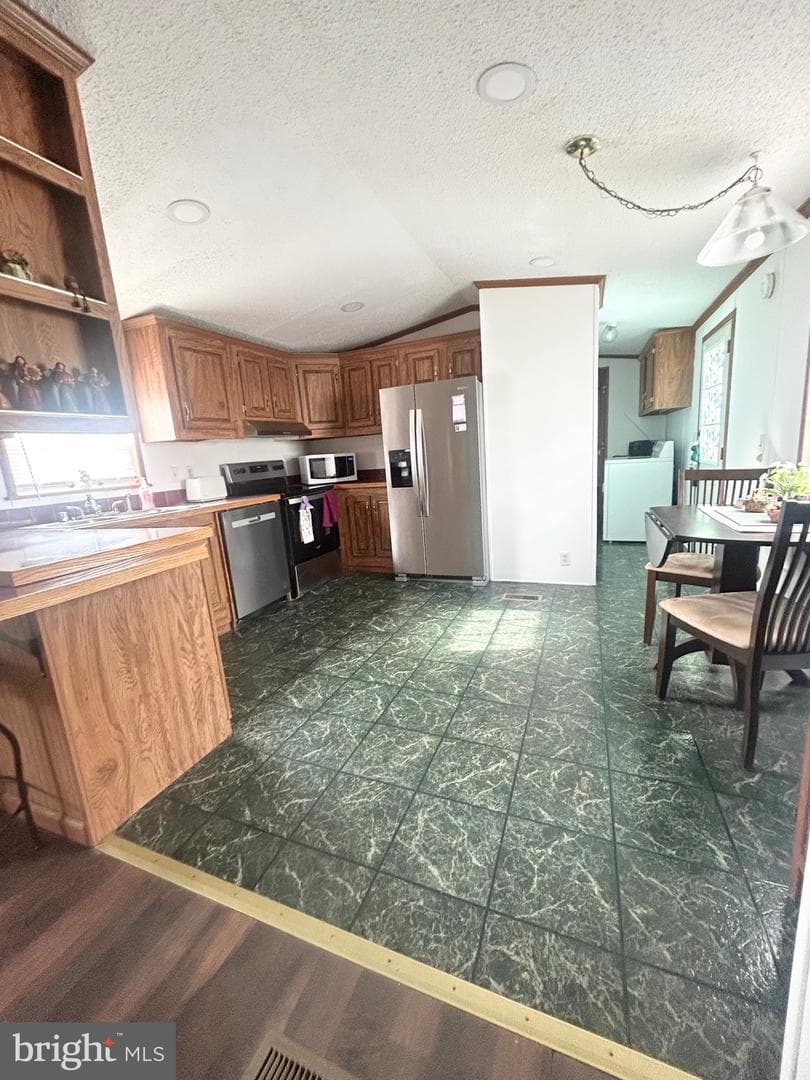 1079 Sage Avenue photo 5