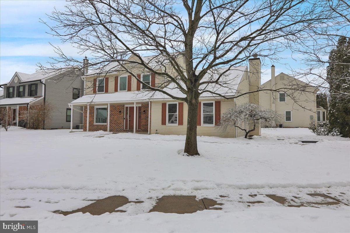 116 S Kelly Drive photo 2