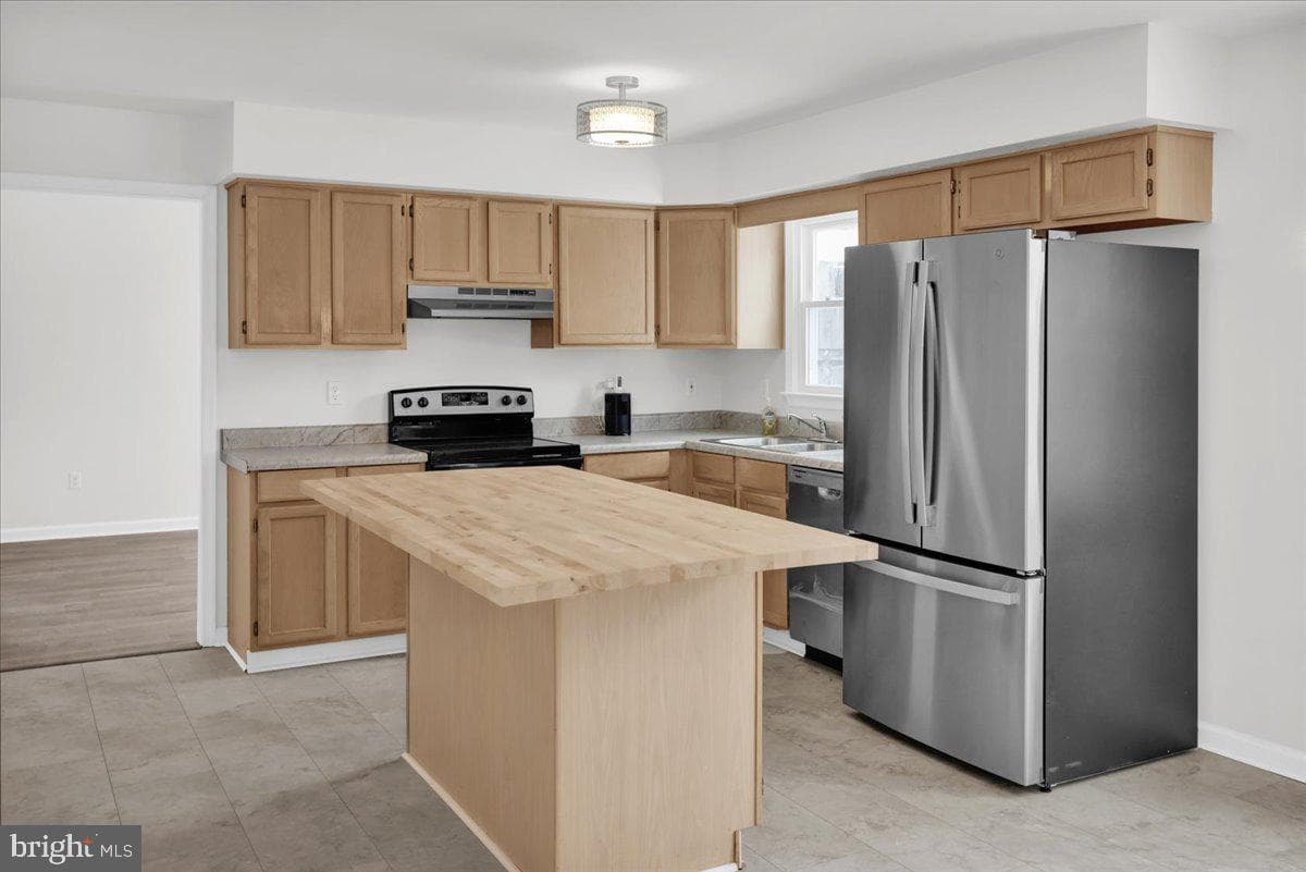 116 S Kelly Drive photo 8