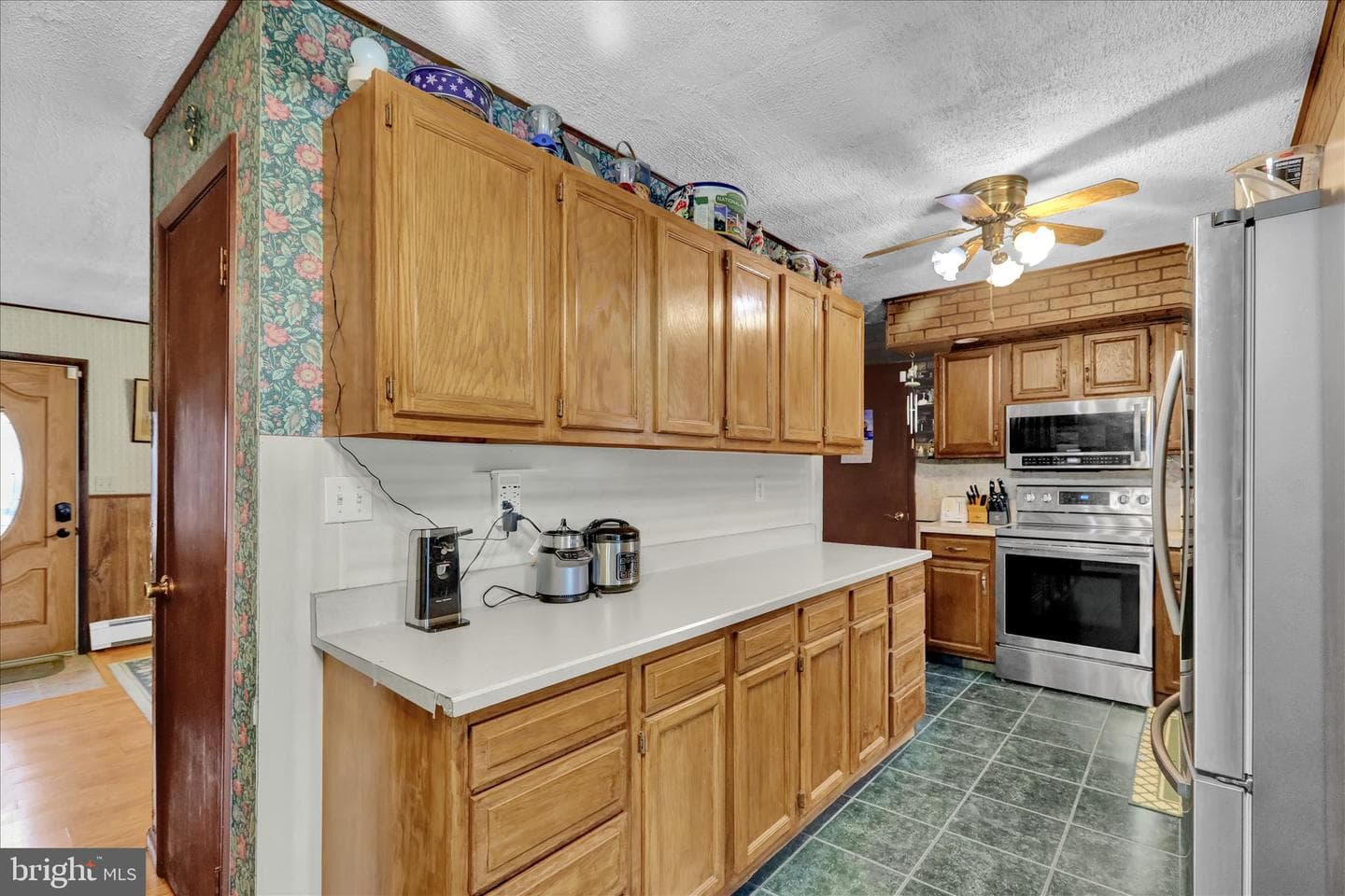 148 Hoch Avenue photo 8