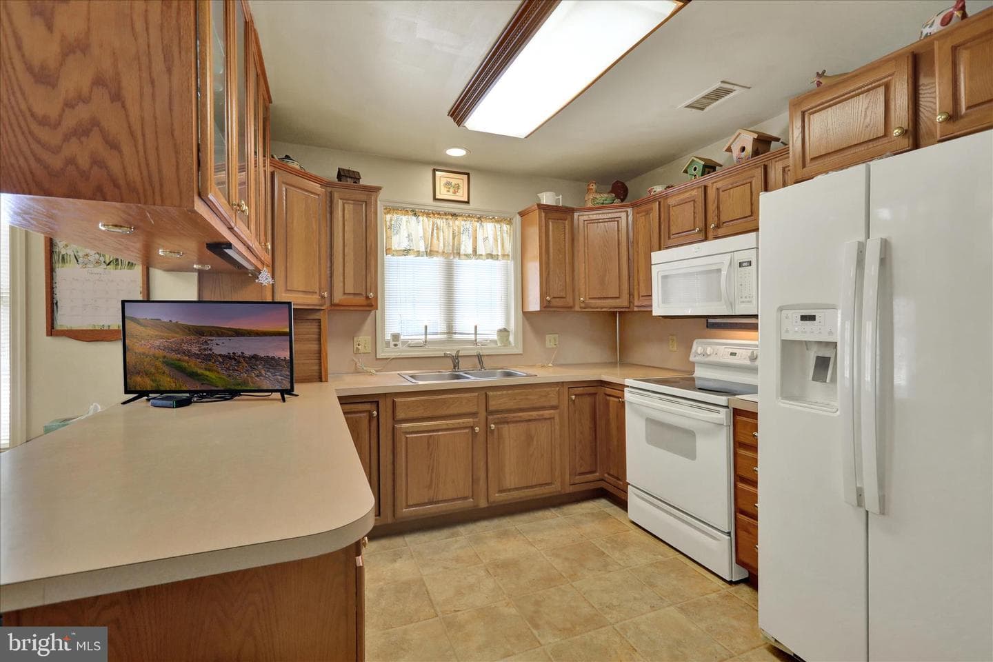 447 Epsilon Drive photo 48