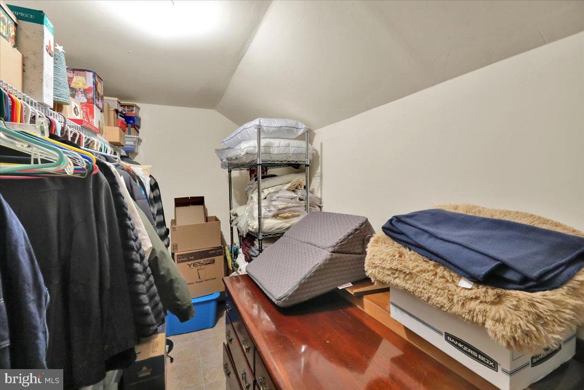 447 Epsilon Drive photo 7