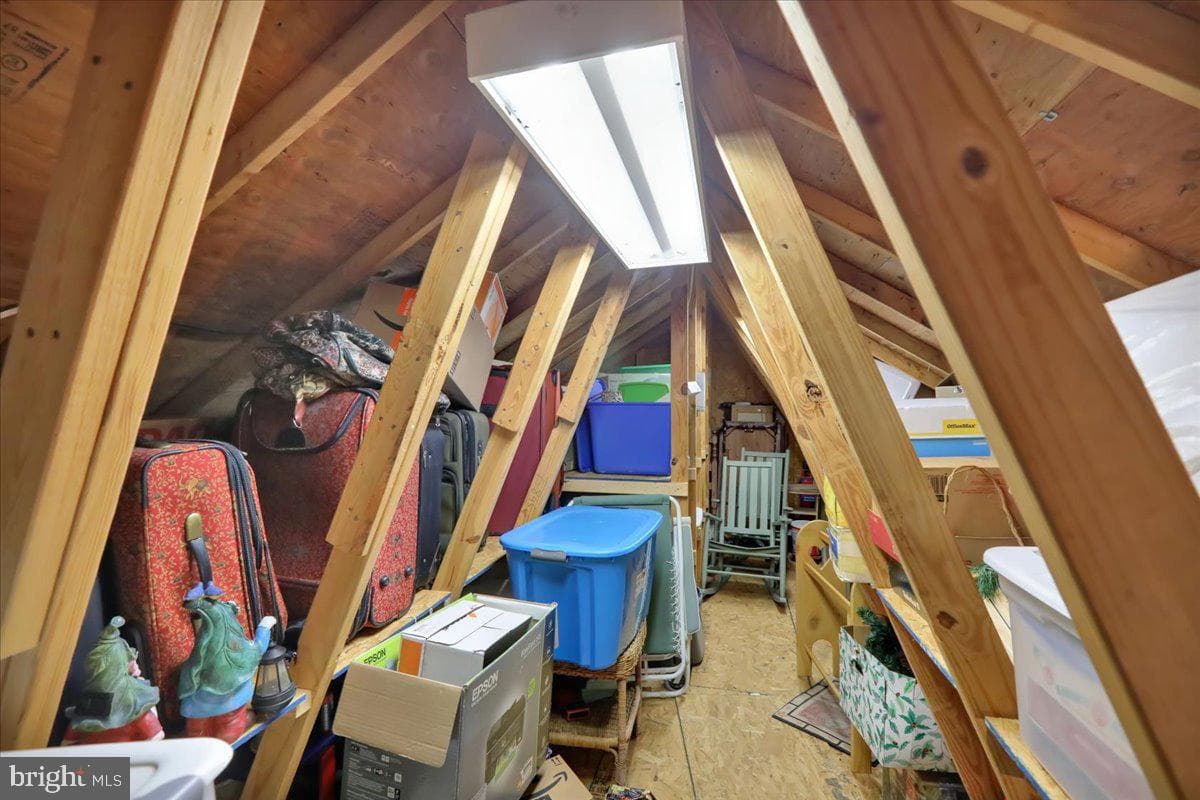 447 Epsilon Drive photo 9