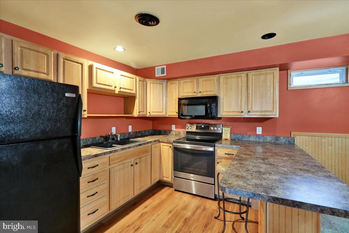 780 Corbit Drive photo 24