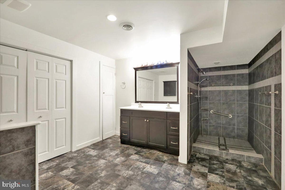 780 Corbit Drive photo 32