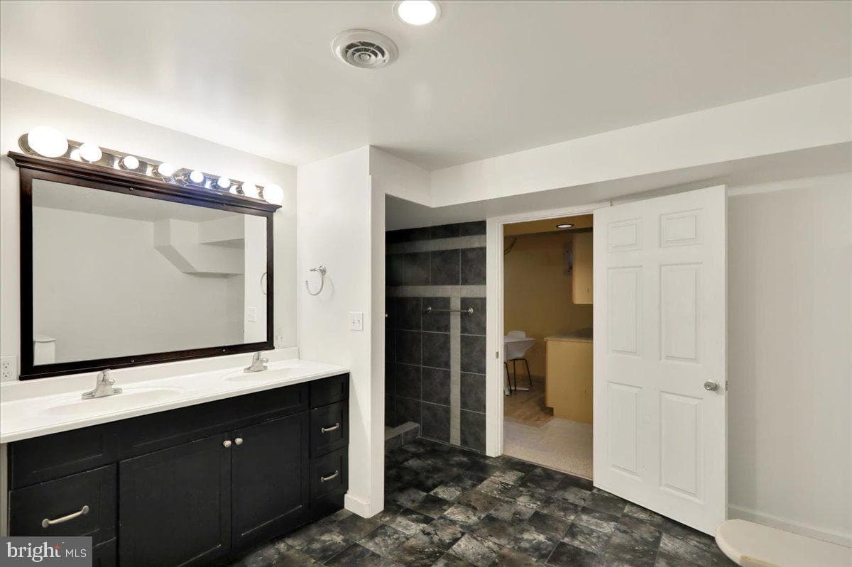 780 Corbit Drive photo 34