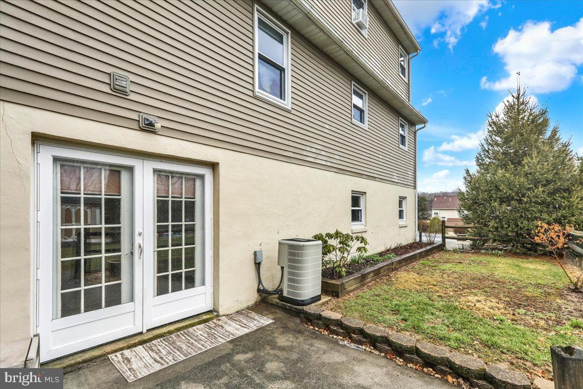 780 Corbit Drive photo 39