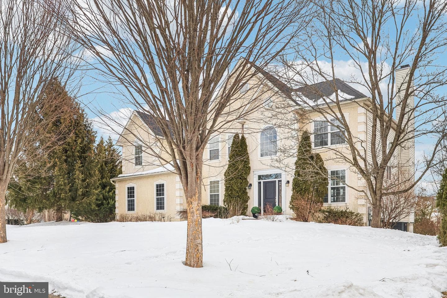 230 N Shadybrooke Drive photo 2