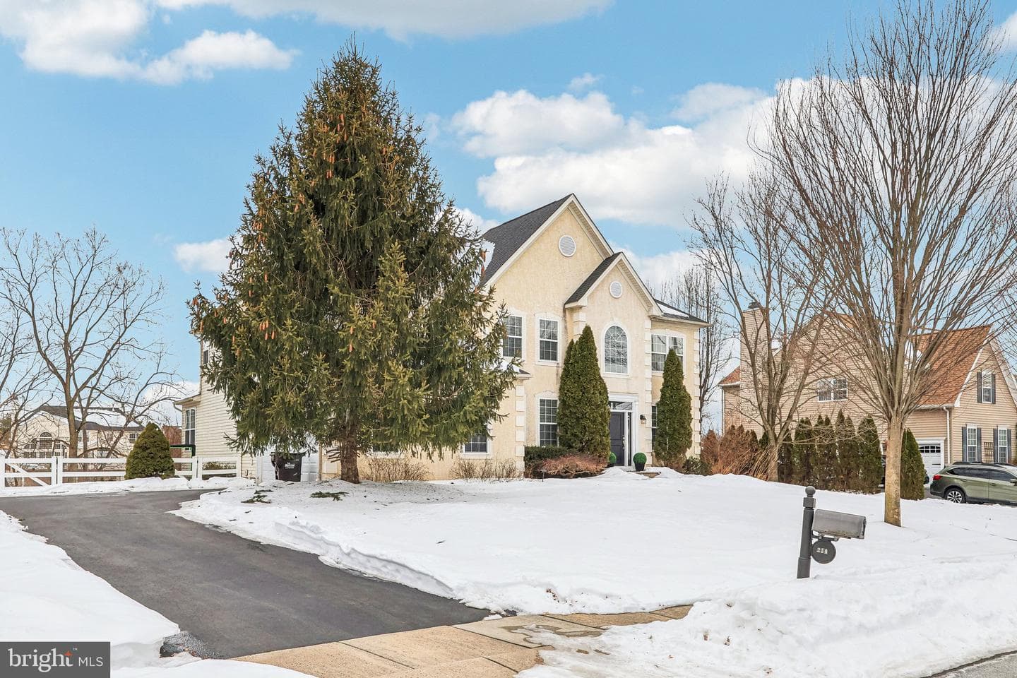 230 N Shadybrooke Drive photo 3