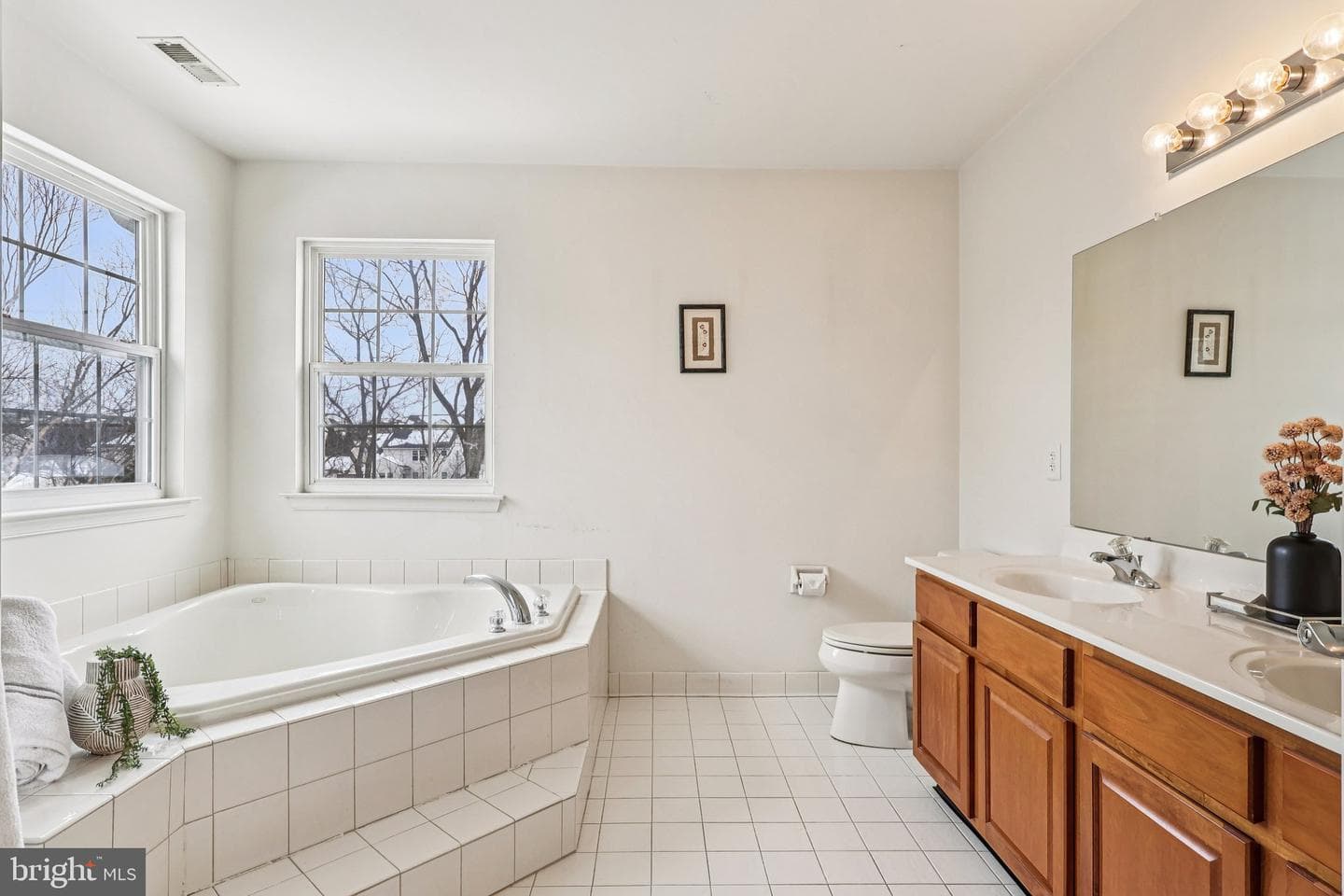 230 N Shadybrooke Drive photo 43