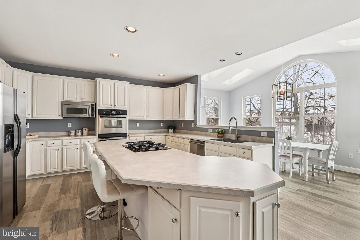 230 N Shadybrooke Drive photo 8