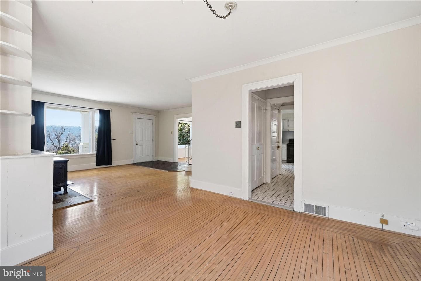 450 Fountain Avenue photo 11