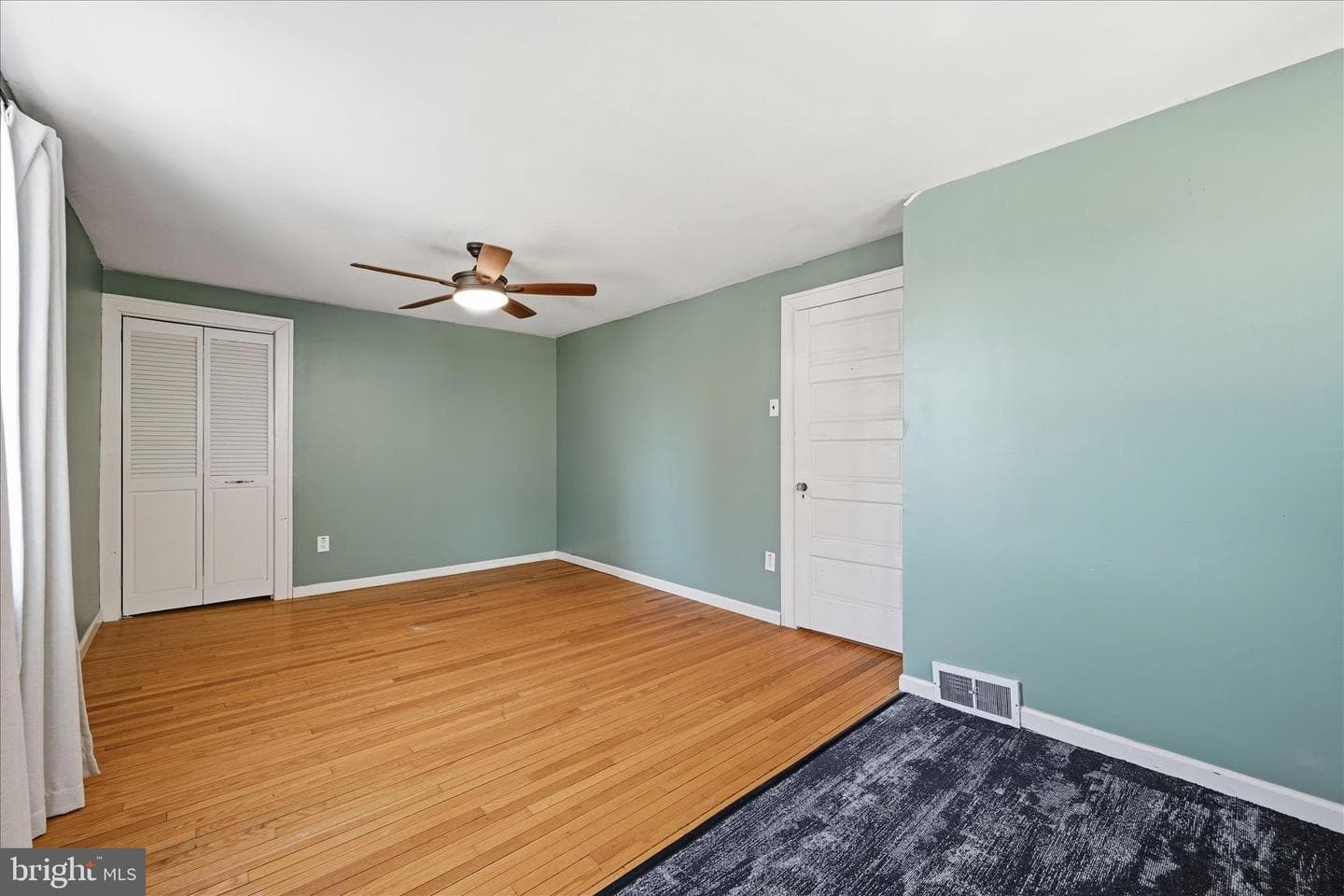 450 Fountain Avenue photo 26