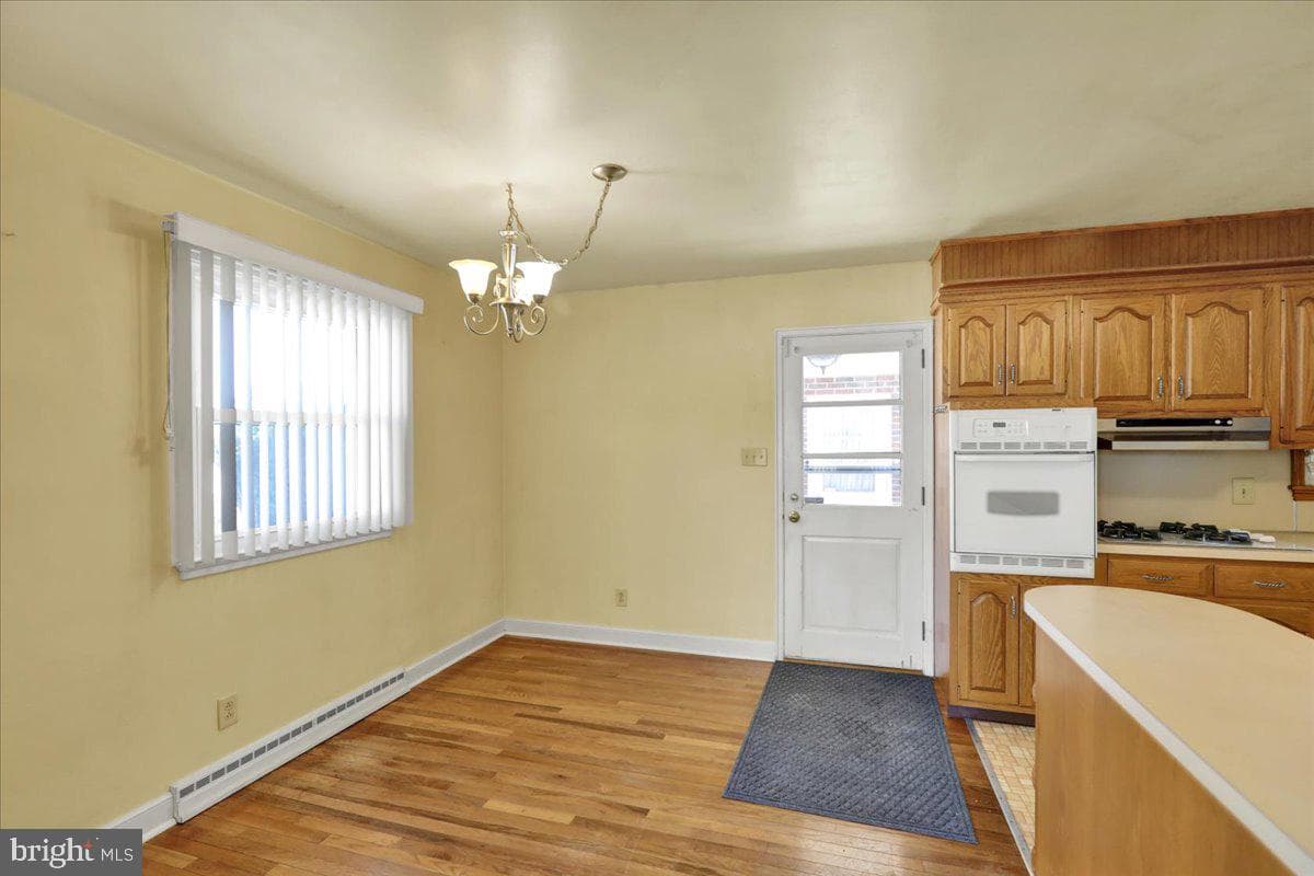629 Lawrence Avenue photo 11