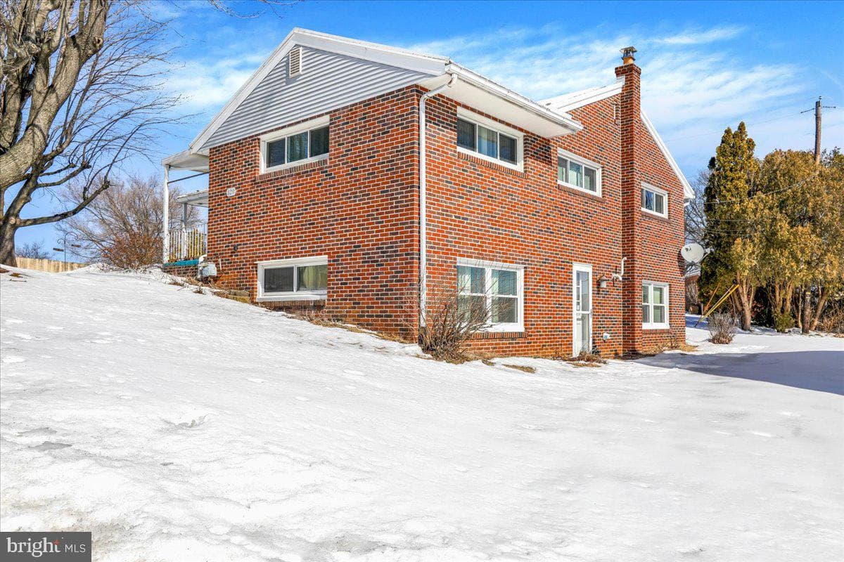 629 Lawrence Avenue photo 32