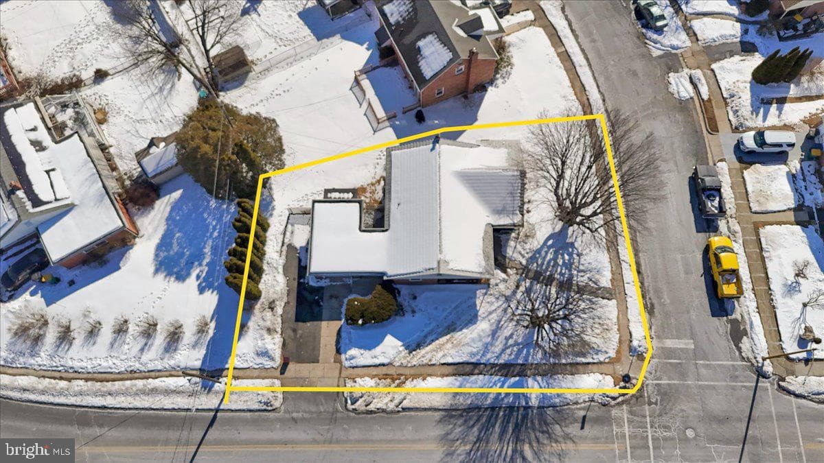 629 Lawrence Avenue photo 33