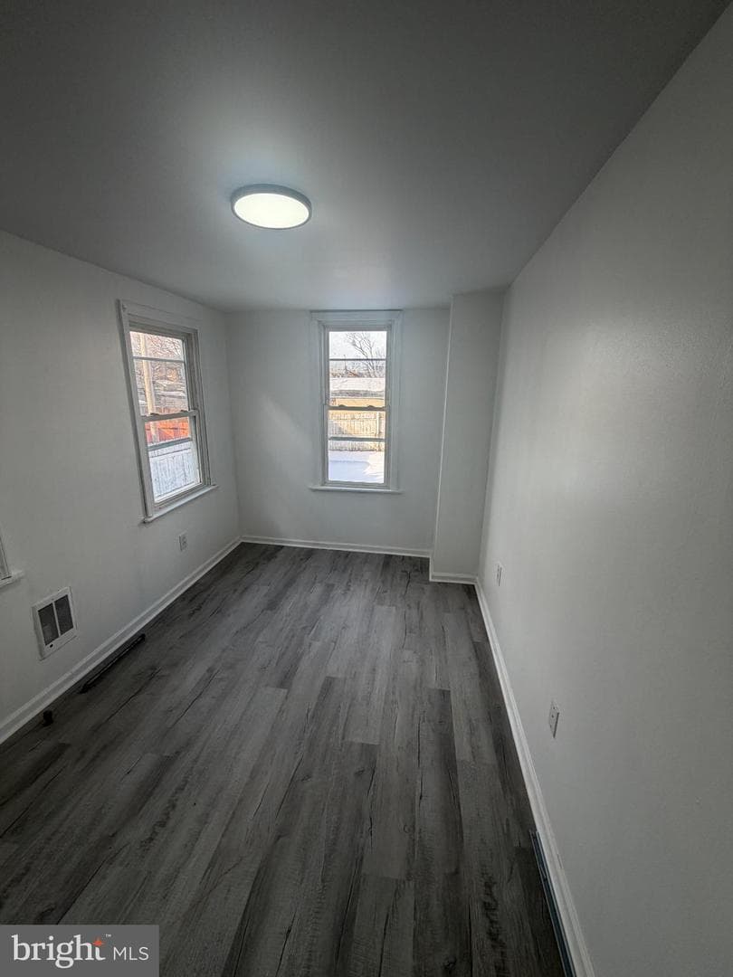917 Greenwich Street photo 3