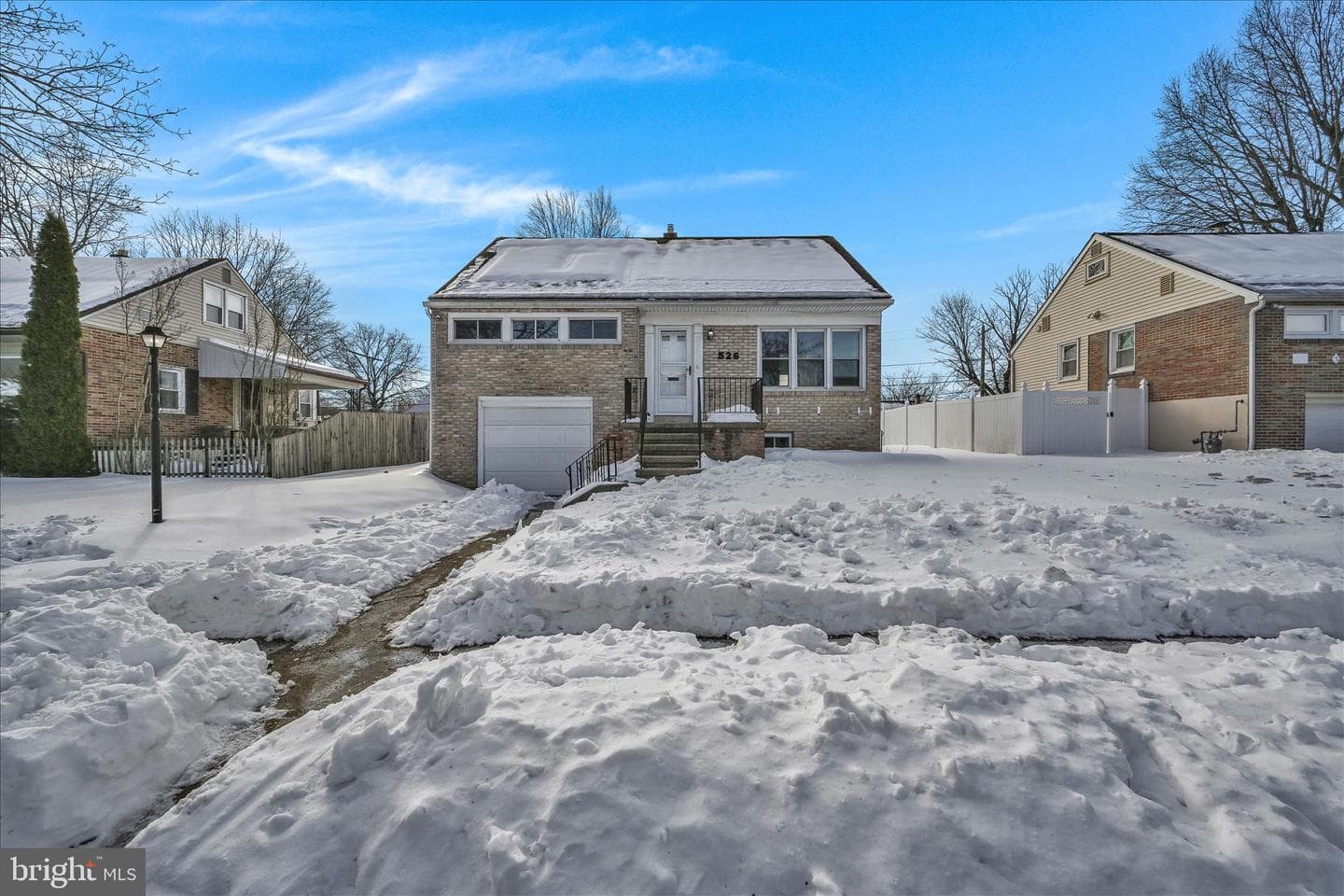 526 Harding Avenue photo 2
