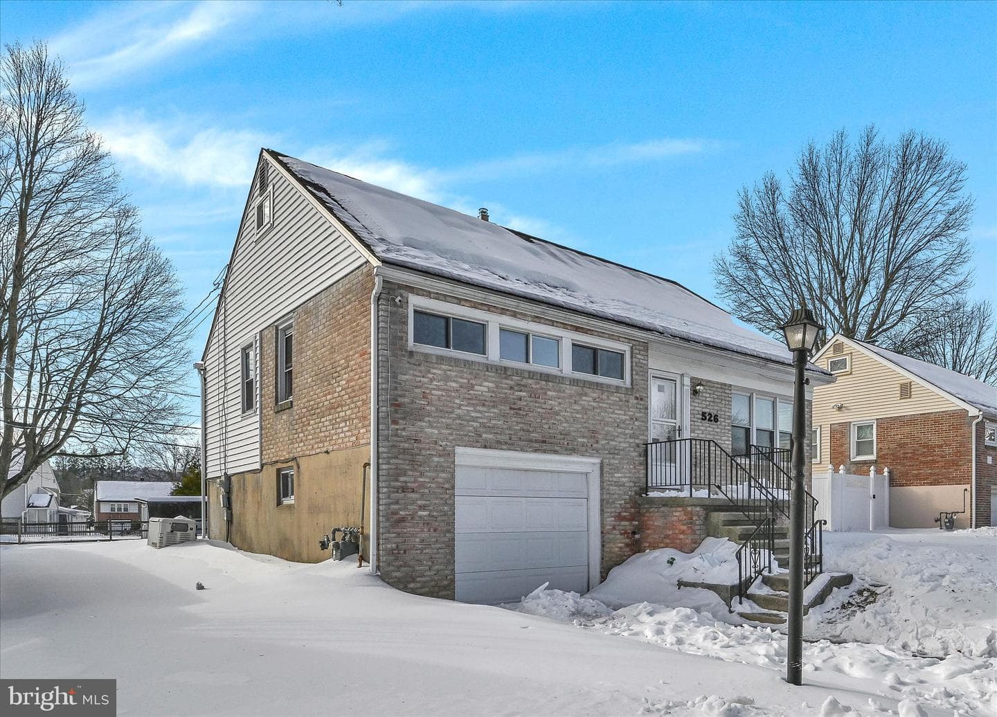 526 Harding Avenue photo 3