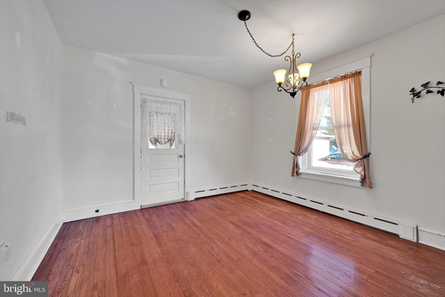 335 Main Street photo 6