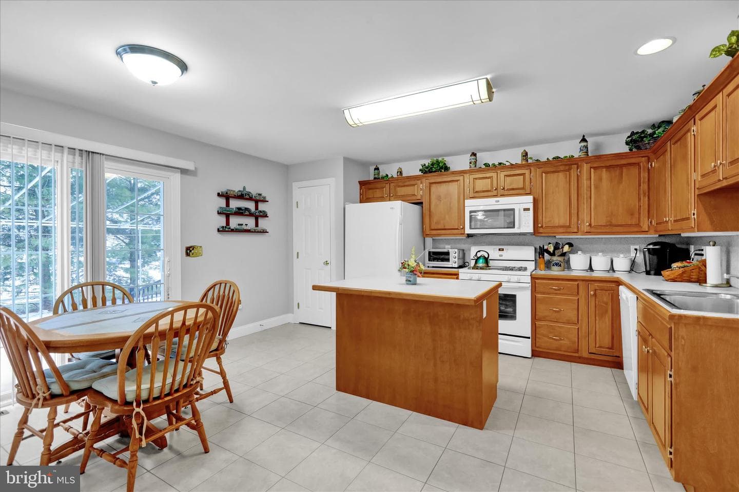 110 S Cacoosing Drive photo 11
