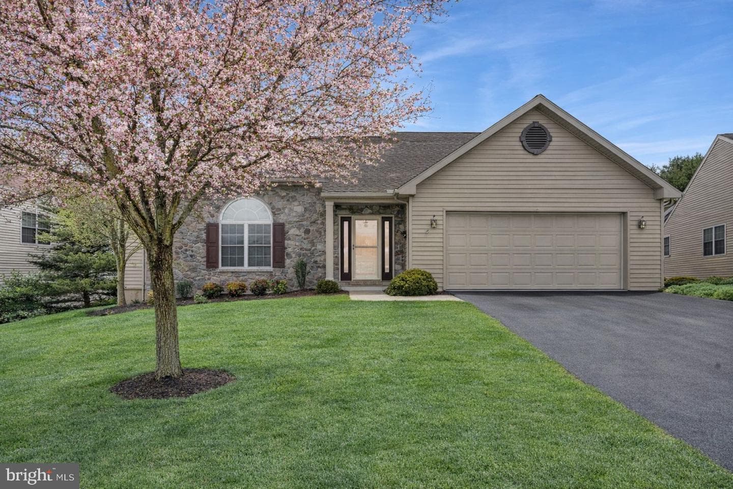 110 S Cacoosing Drive photo 31