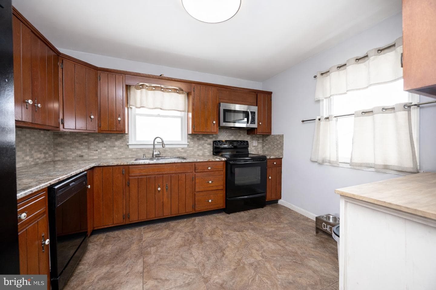 821 Colonial Drive photo 11
