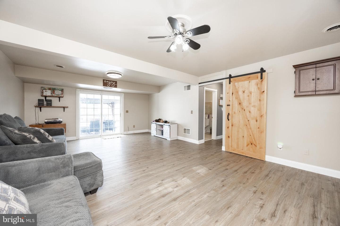 821 Colonial Drive photo 20