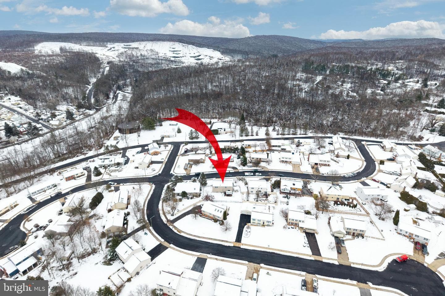 821 Colonial Drive photo 4