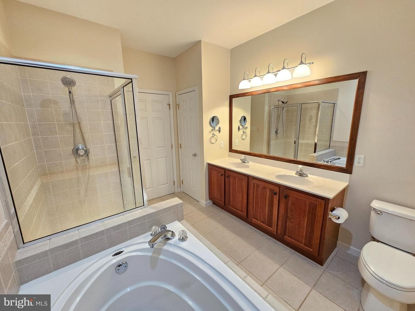 1509 Lexington Way photo 16