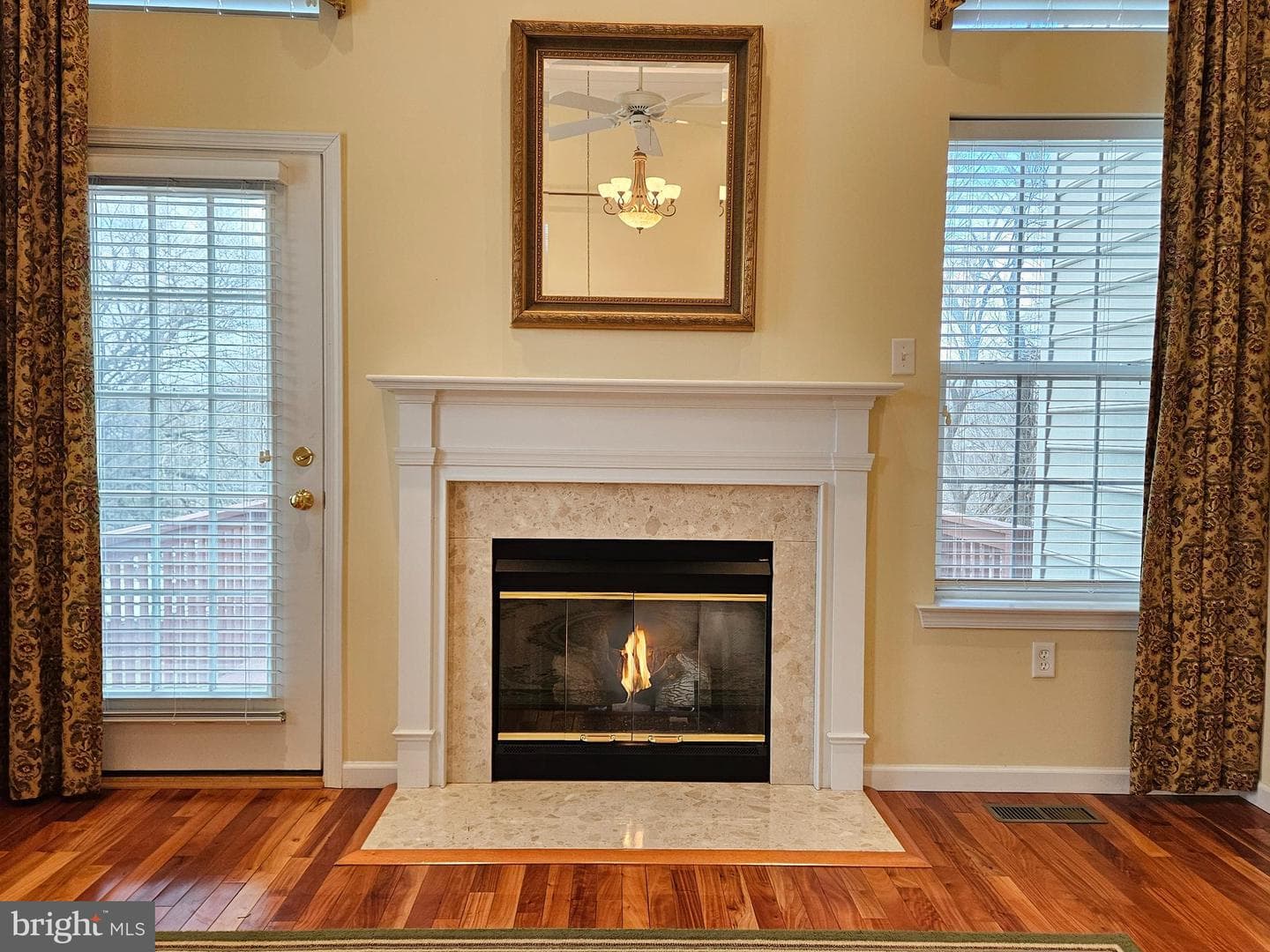 1509 Lexington Way photo 4