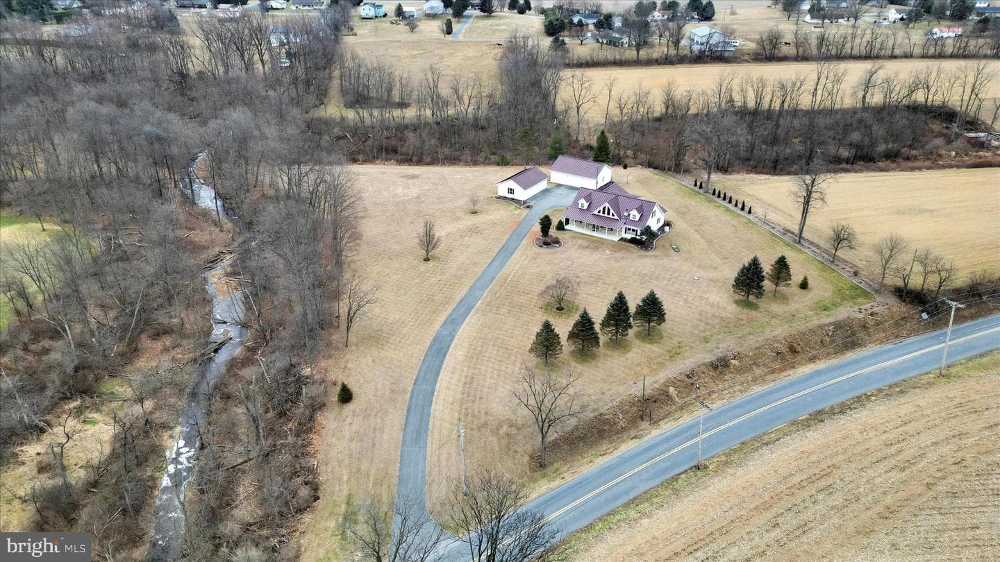 757 E Rehrersburg Road photo 1