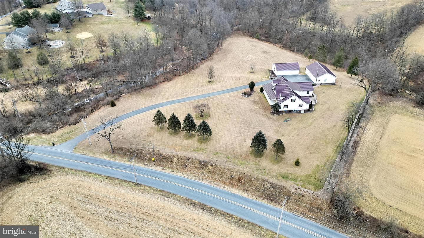 757 E Rehrersburg Road photo 3